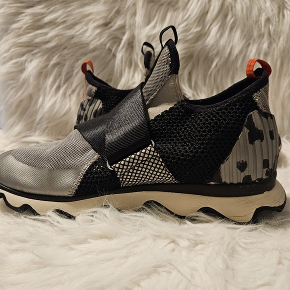 Sorel Womens Kinetic Sneak Strap Shoes - Picture 6 of 9